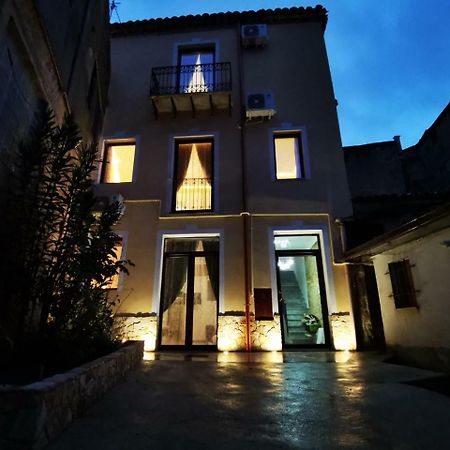 Suite Inn Centro Dimora Storica Enna Bagian luar foto