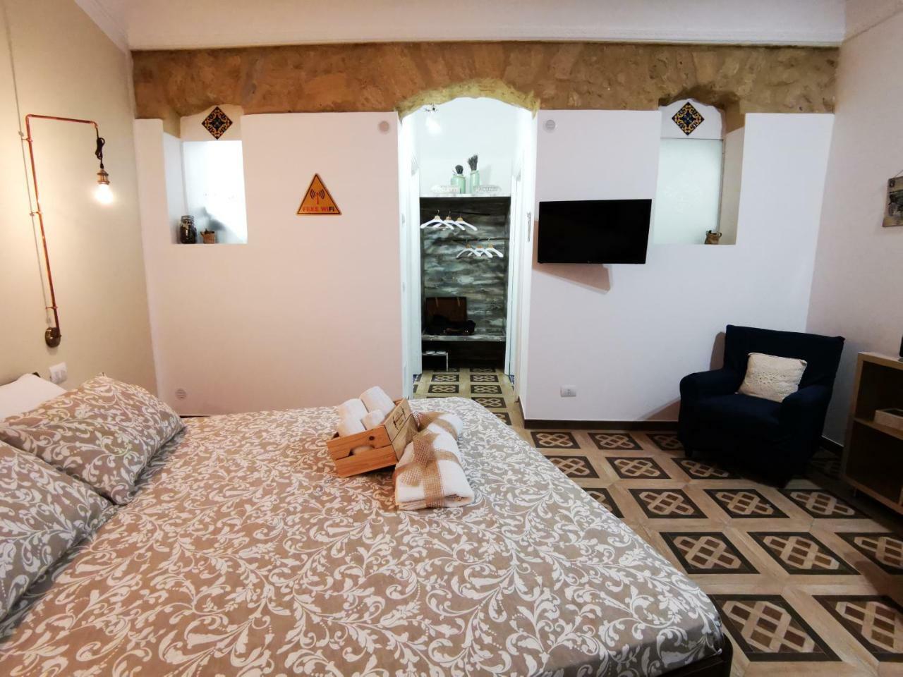 Suite Inn Centro Dimora Storica Enna Bagian luar foto