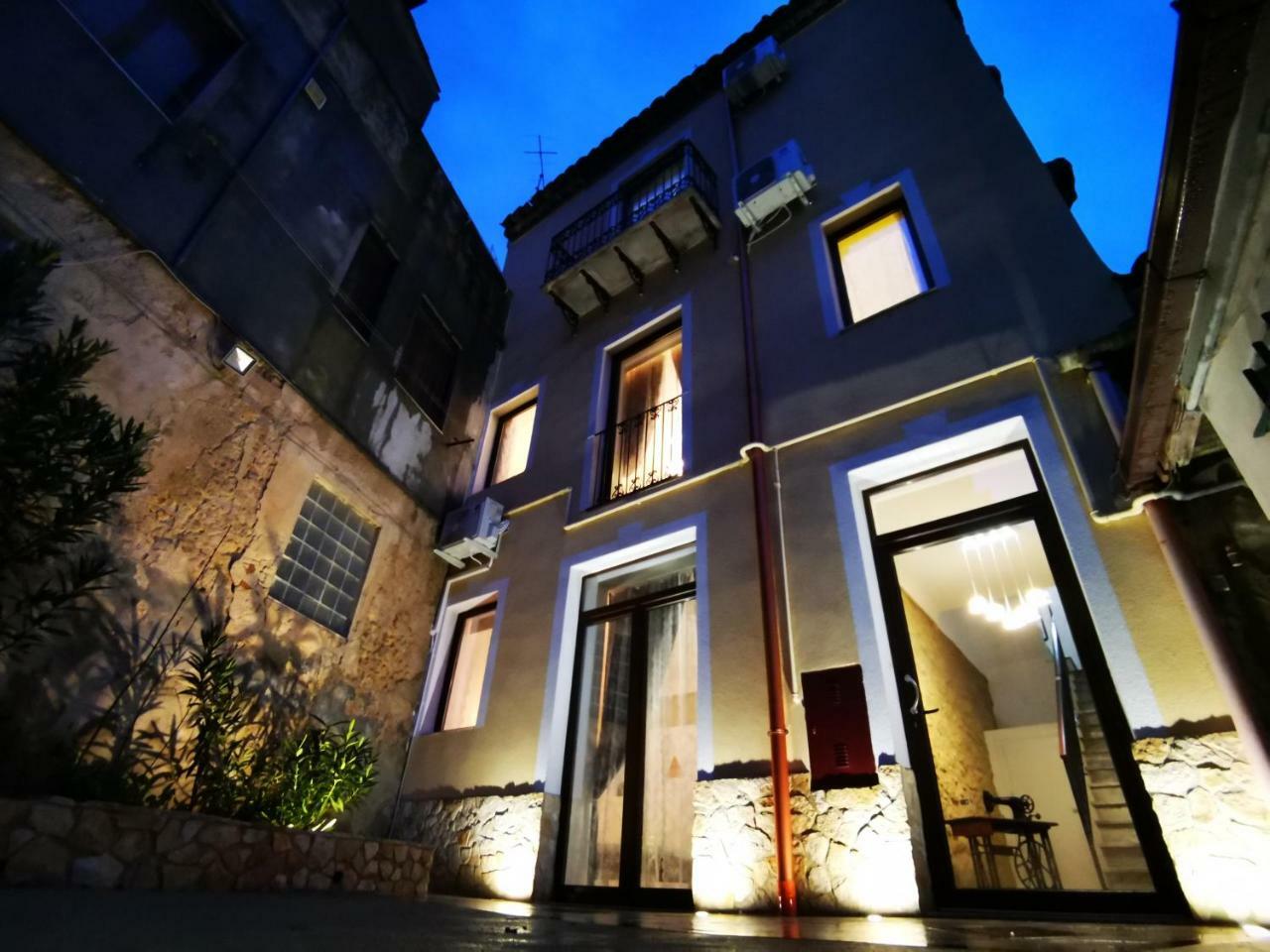 Suite Inn Centro Dimora Storica Enna Bagian luar foto